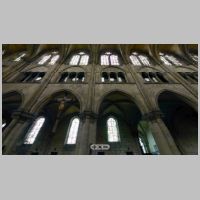 Saint-Leu-d'Esserent, photo on mappinggothic.org, nave.jpg